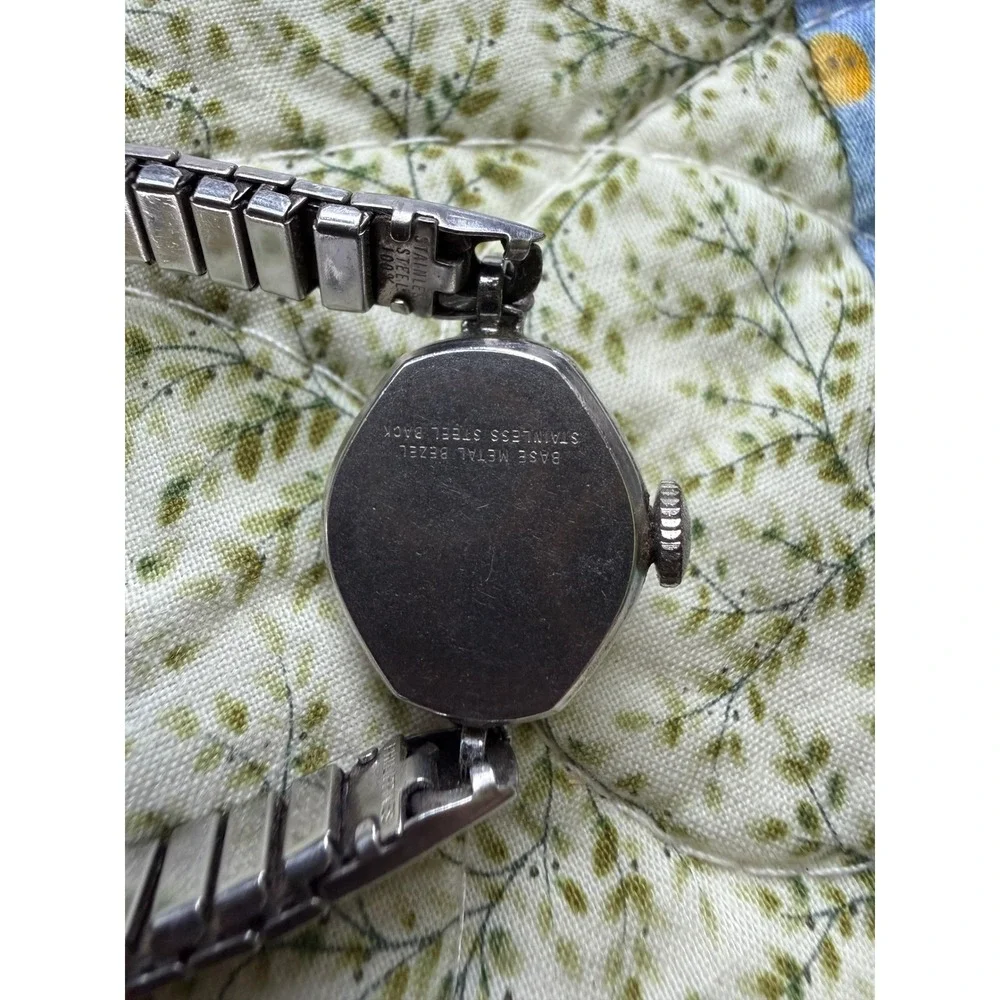 Timex Wristwatch Women Small Silver Good Vintage Oval Manual Wind Cocktail Watch